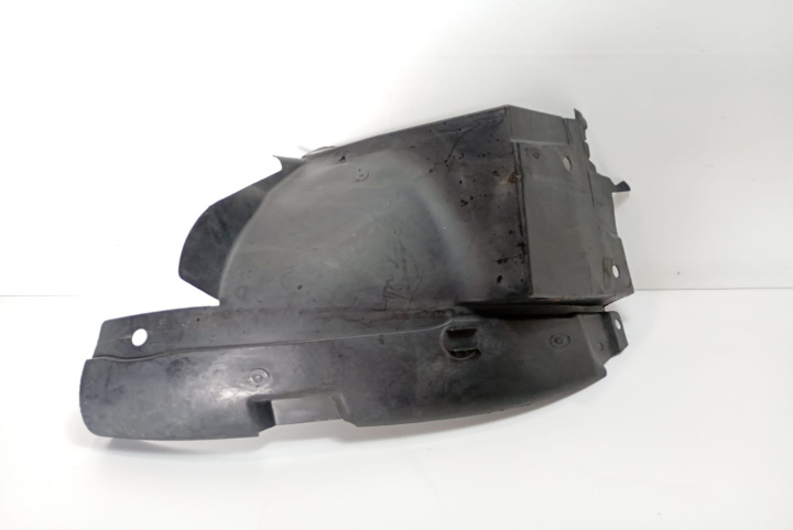 Carenaj roata fata 8200291638 Nissan Pri