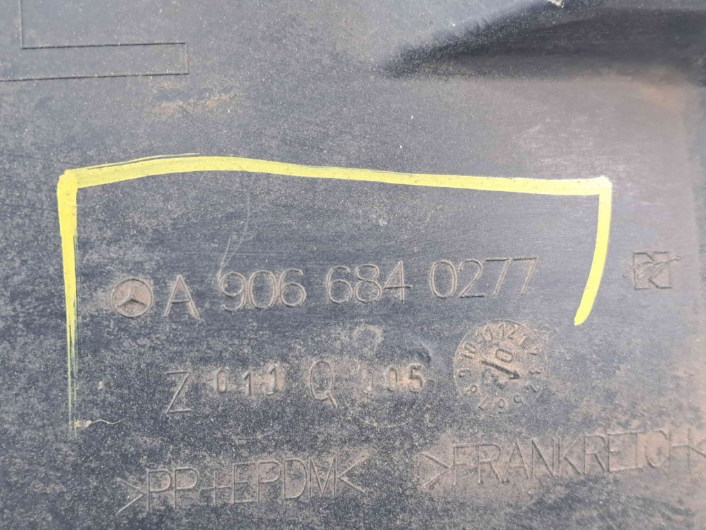 Carenaj roata stanga fata Mercedes Sprinter 3.5-t (906) [Fabr 2006-2013] A9066840277
