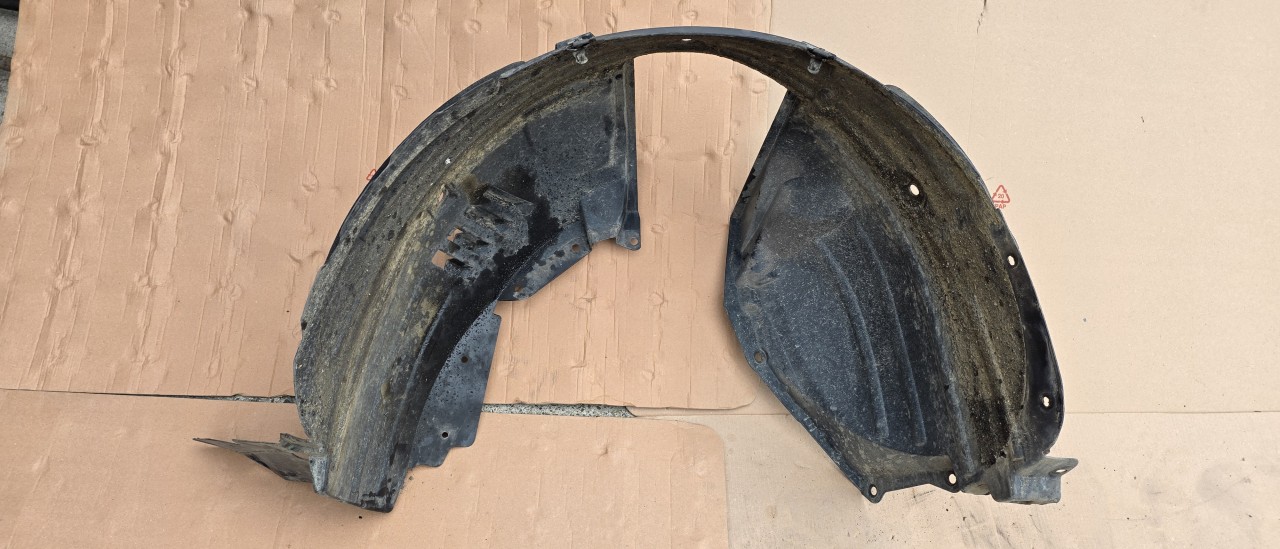 Carenaj roata stanga fata Nissan Qashqai J10 2007 2008 2009 2010