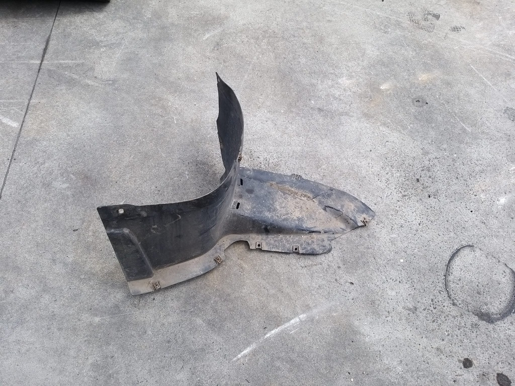 Carenaj roata stanga fata vw passat b6 3c 3c0805911