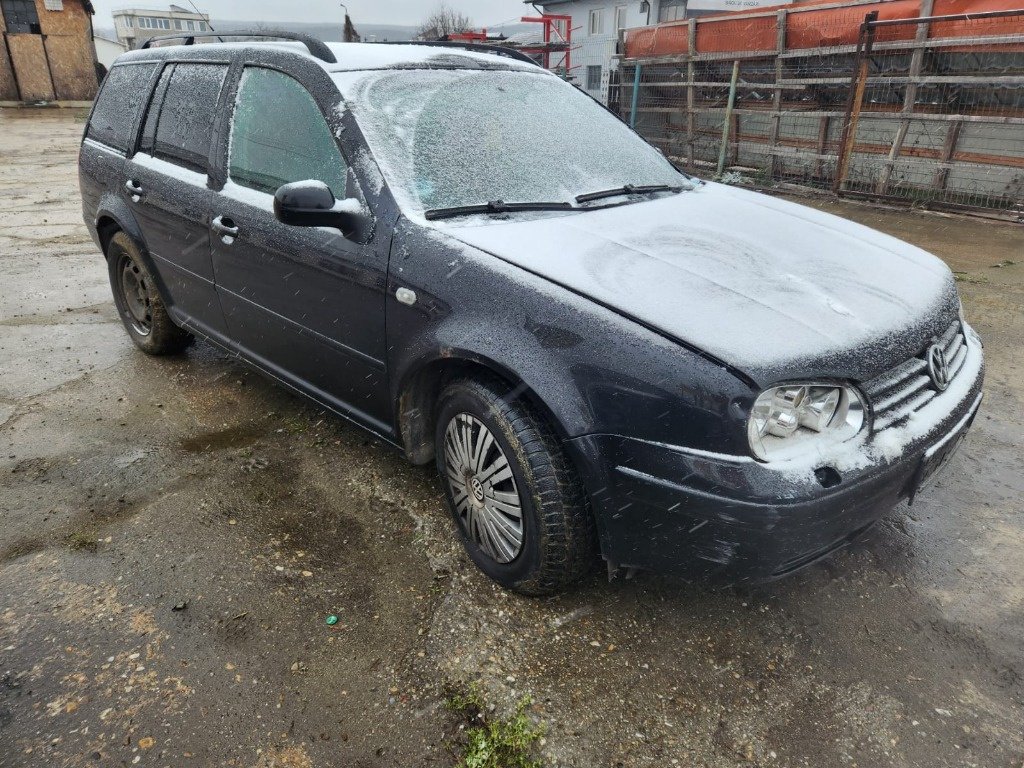 Carenaj roata Volkswagen Golf 4 combi an 2004