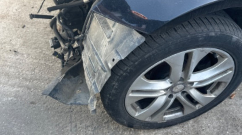 Carenaj stânga fata Mercedes e class cpupe w207,c207