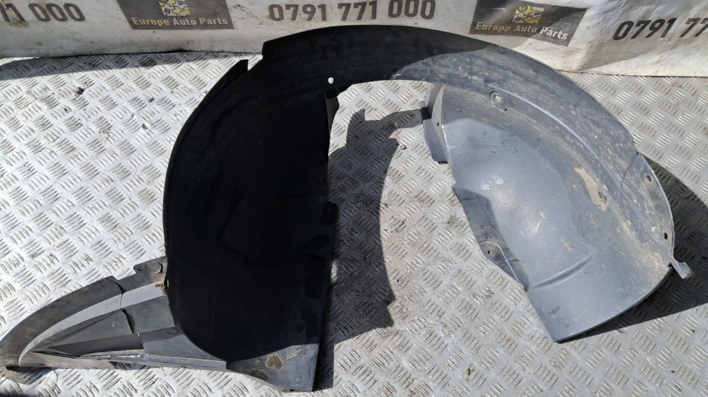 Carenaj stanga fata Citroen C3 1.6 1.6V an fabricatie 2004 cod 9647403980