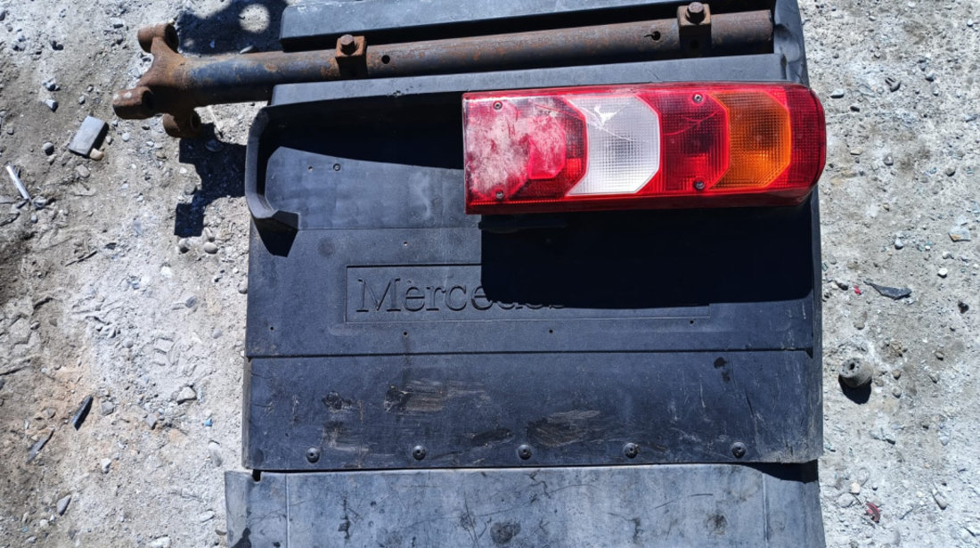 Carenaj stop dreapta spate Mercedes-Benz Actros MP4 generatia [2011 - 2019]