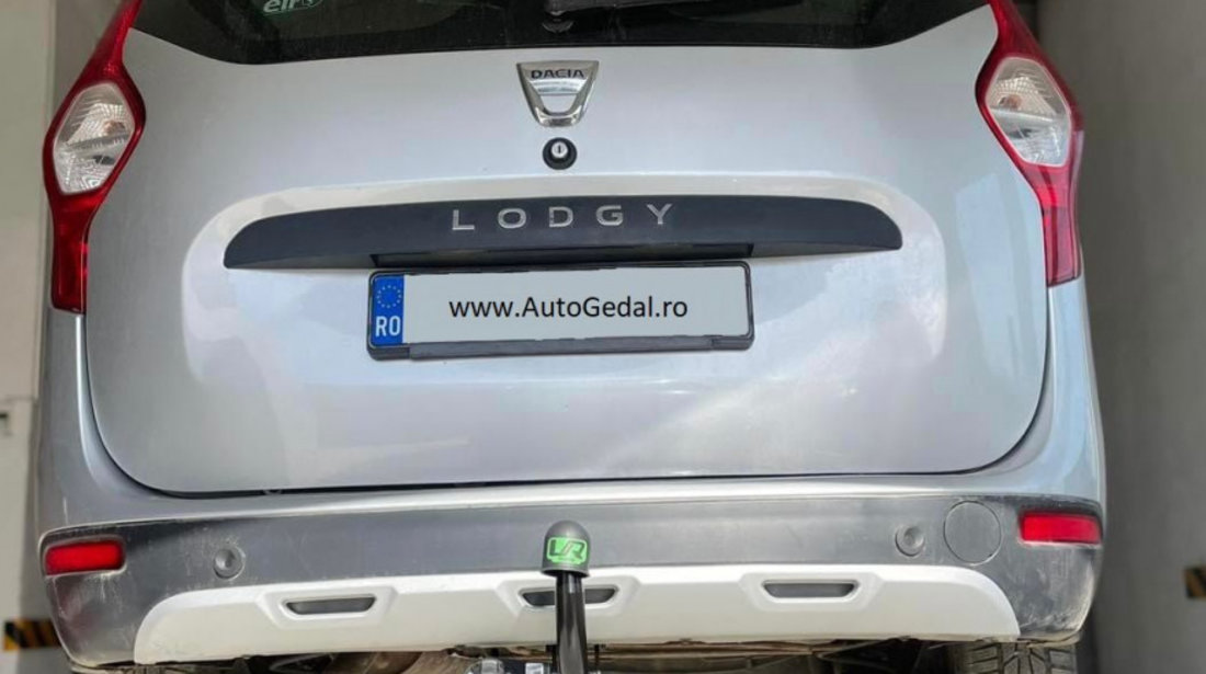 Carlig de remorcare auto Dacia Lodgy MPV 2012-prezent Umbra Rimorchi