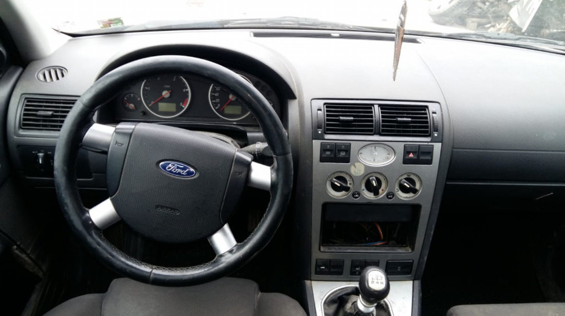 Carlig remorcare Ford Mondeo 3 2001 hatchback 1998