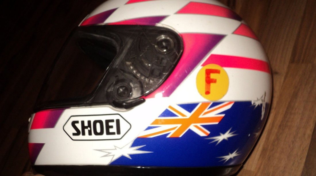 Casca moto de viteza shoei x-8 ,marimea M-L ,replica wayne gardner