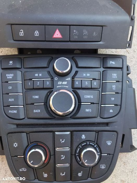 Casetofon CD400 Opel Astra J Sport-tourer.