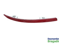 Catadioptru bara spate stanga Cod: 7210795 7210795 BMW Seria 5 F11 [2009 - 2013] Touring wagon 520 d Steptronic (184 hp) Cod motor: N47T, Cod culoare: B90, Pachet M