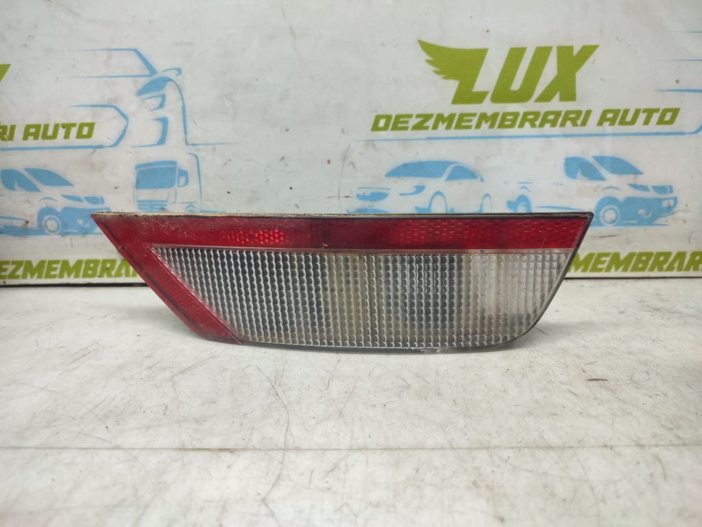 Catadioptru dreapta 8v41-15k272 Ford Focus 2 [2004 - 2008]