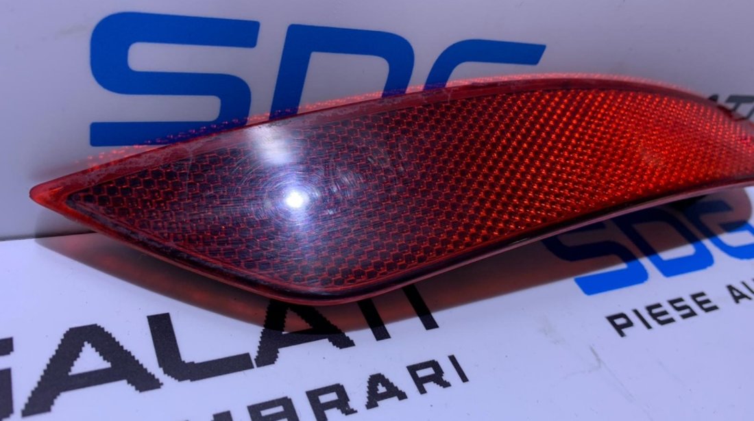 Catadioptru / Lampa Ochi de Pisica Dreapta Spoiler / Bara Spate VW Golf 6 Hatchback 2008 - 2013 Cod Piesa : 5K