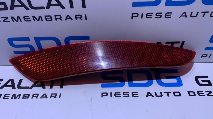 Catadioptru / Lampa Ochi de Pisica Dreapta Spoiler / Bara Spate VW Golf 6 Hatchback 2008 - 2013 Cod Piesa : 5K