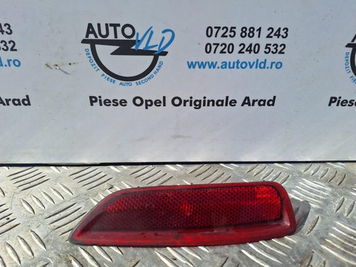 Catadioptru ochi pisica dreapta spate Opel Astra H GTC 2004-2007 13252442