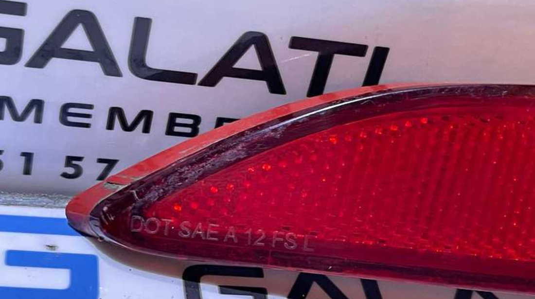 Catadioptru Ochi Pisica Stop Lampa Tripla Reflectorizanta Stanga Spoiler Bara Spate Ford Focus 3 2010 - 2018 Cod BM51-515C0-AE