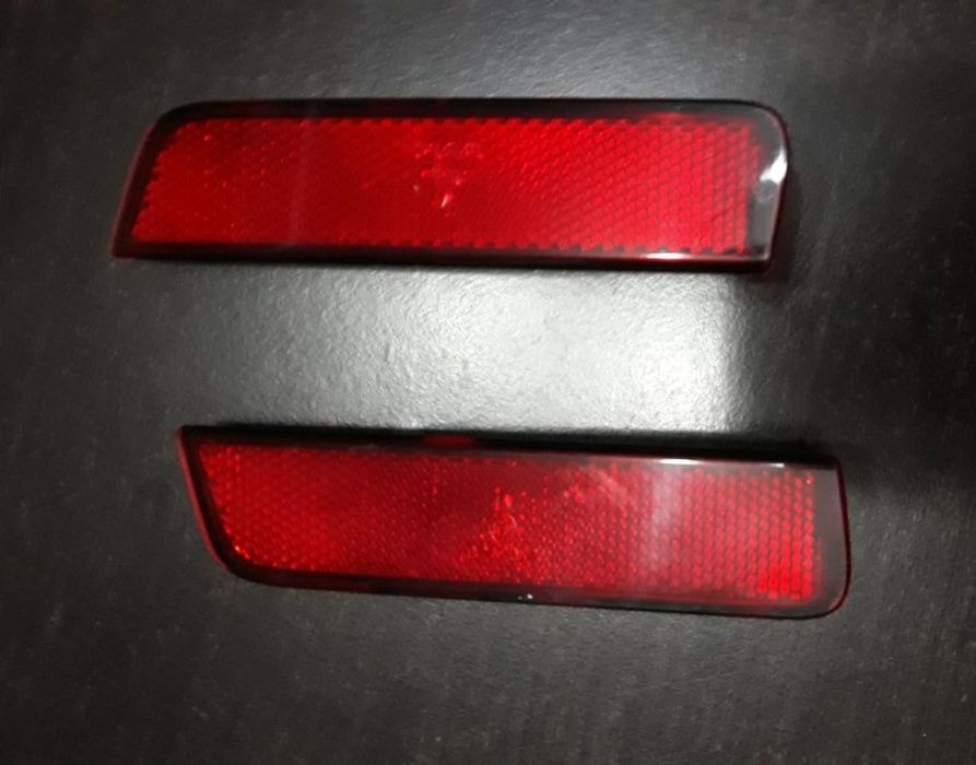 Catadioptru stanga Dacia Logan 2 MCV 2013-2020 NOU 265654344R OE