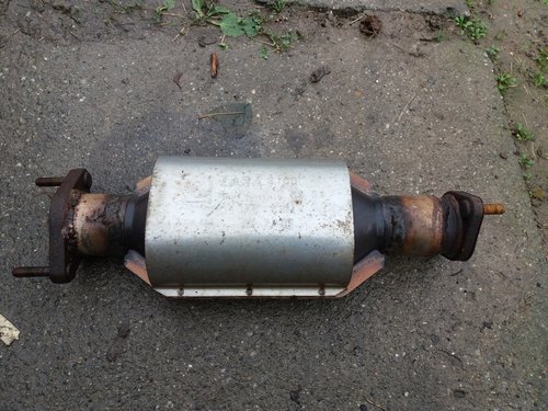 Catalizator Opel Frontera A sport 2000 benzina din ani 1991 1998