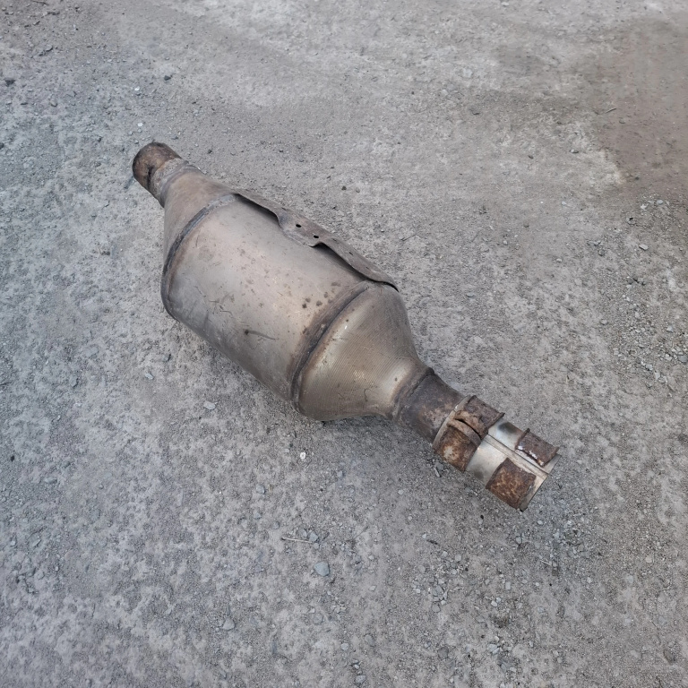 Catalizator Vw Touran (1T) 2003-2010 2.0 Tdi Azv Motorina 1K0131723F, 1K0181Da, 1K0254800