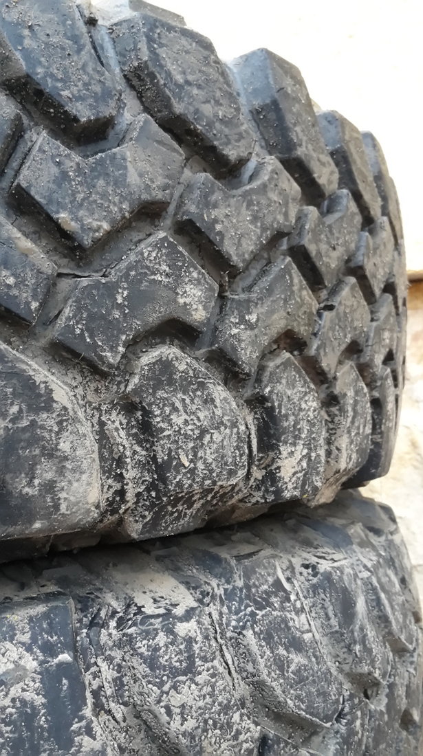 Cauciucuri mt 195/80R15