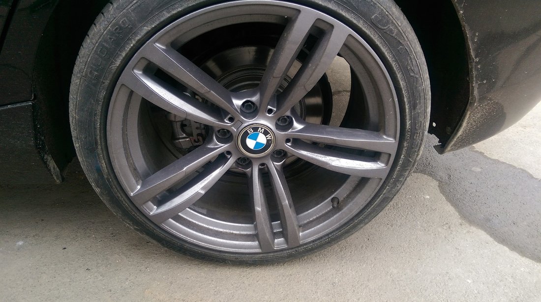 Caut janta bmw 18"