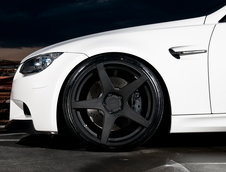 Cavalerul alb: BMW M3 by AVUS Performance