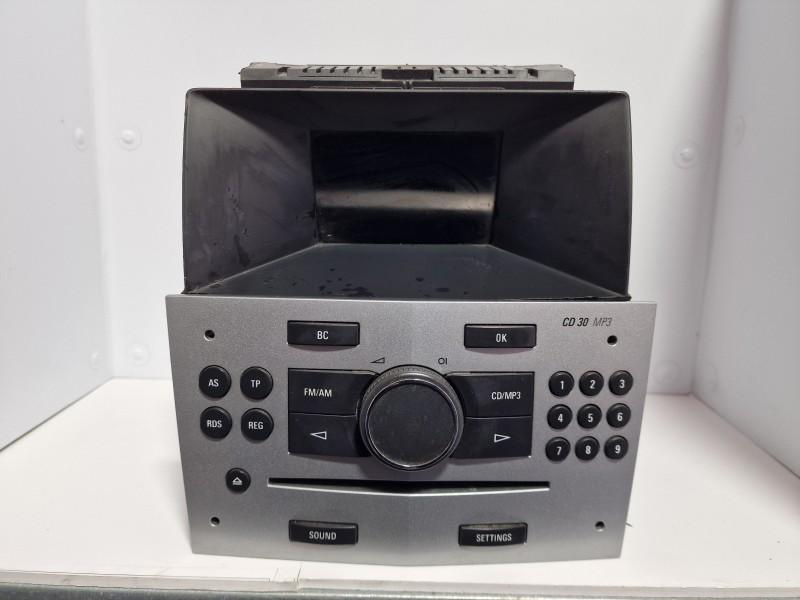 CD 30 MP3 Delphi Grundig cu ecran Opel Astra H GTC 2004-2007 13289932 / 13275077