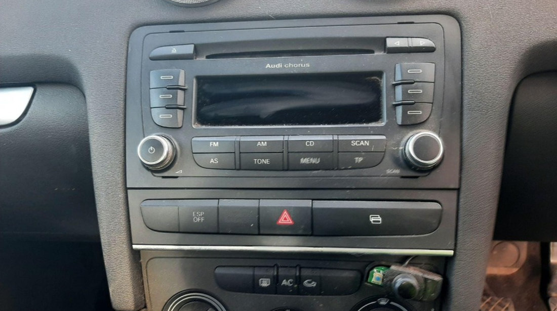 CD player Audi A3 8P 2008 HATCHBACK 1.9 TDI