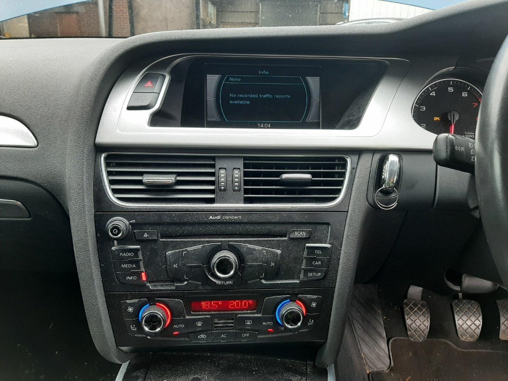 CD player Audi A4 B8 2009 Sedan 1.8 TFSI