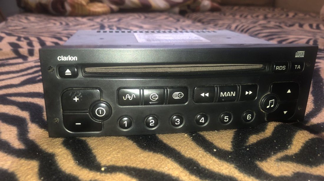CD Player Clarion Peugeot 206cc 1,6 an 2002