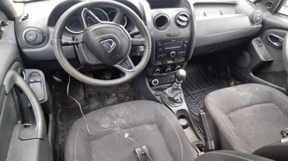 CD player Dacia Duster 2015 SUV 1.6 benzina H4M730