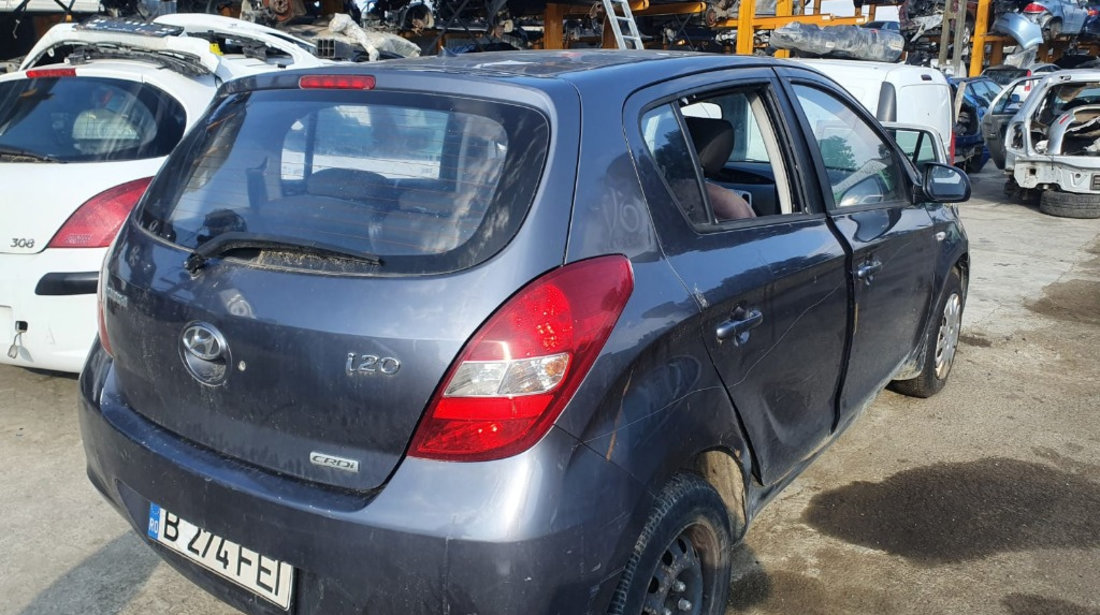 CD player Hyundai i20 2012 hatchback 1.4 crdi