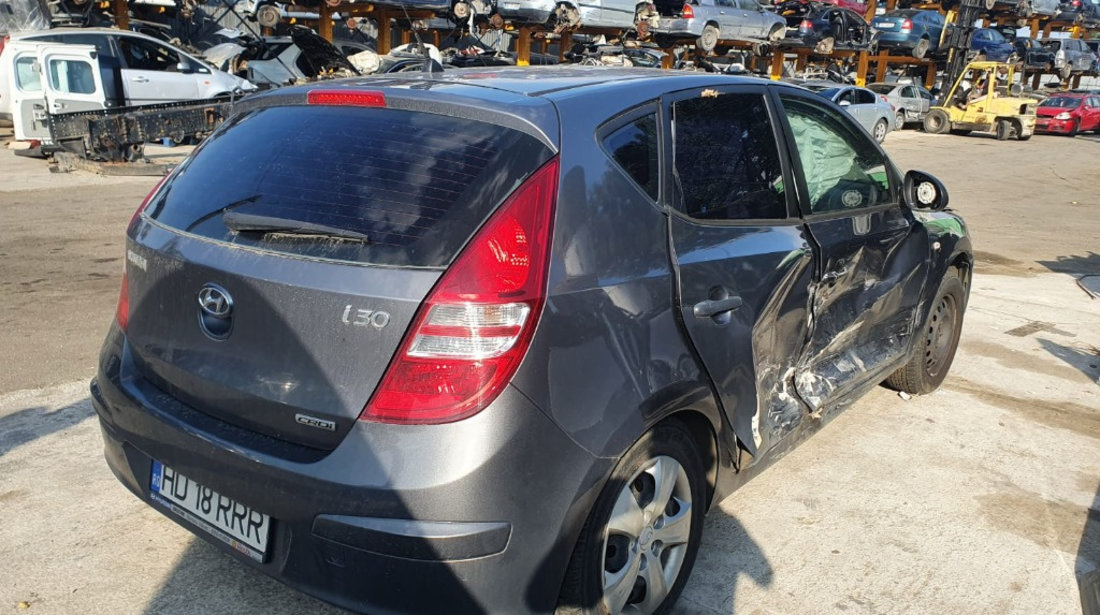 CD player Hyundai i30 2012 hatchback 1.6 crdi