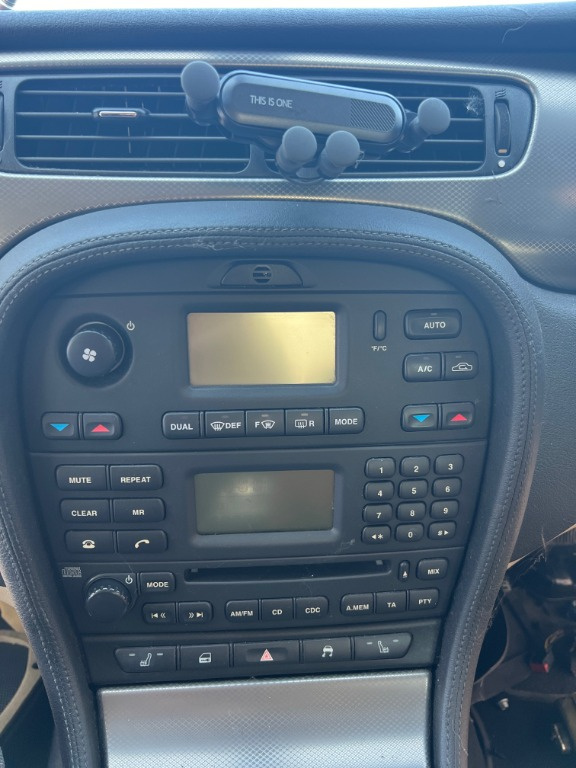 CD Player Jaguar S Type