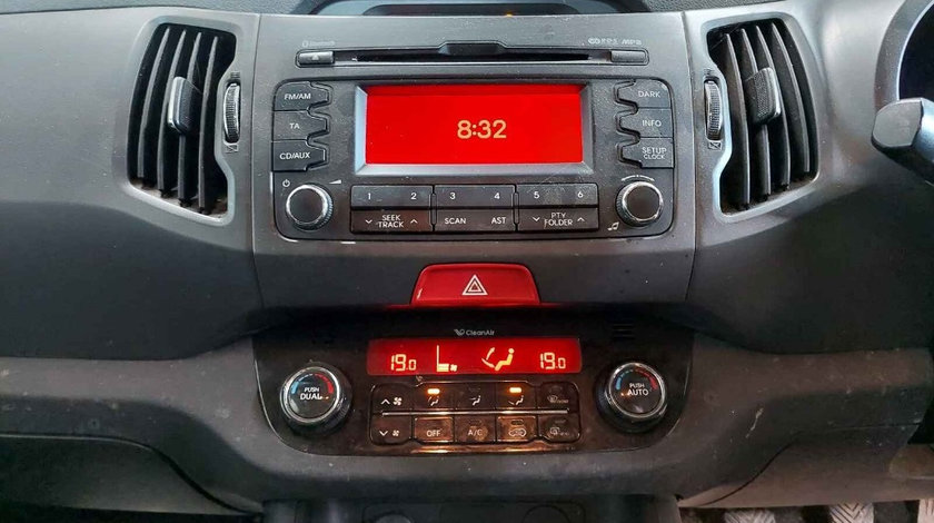 CD player Kia Sportage 2010 SUV 2.0 DOHC-TCI D4HA