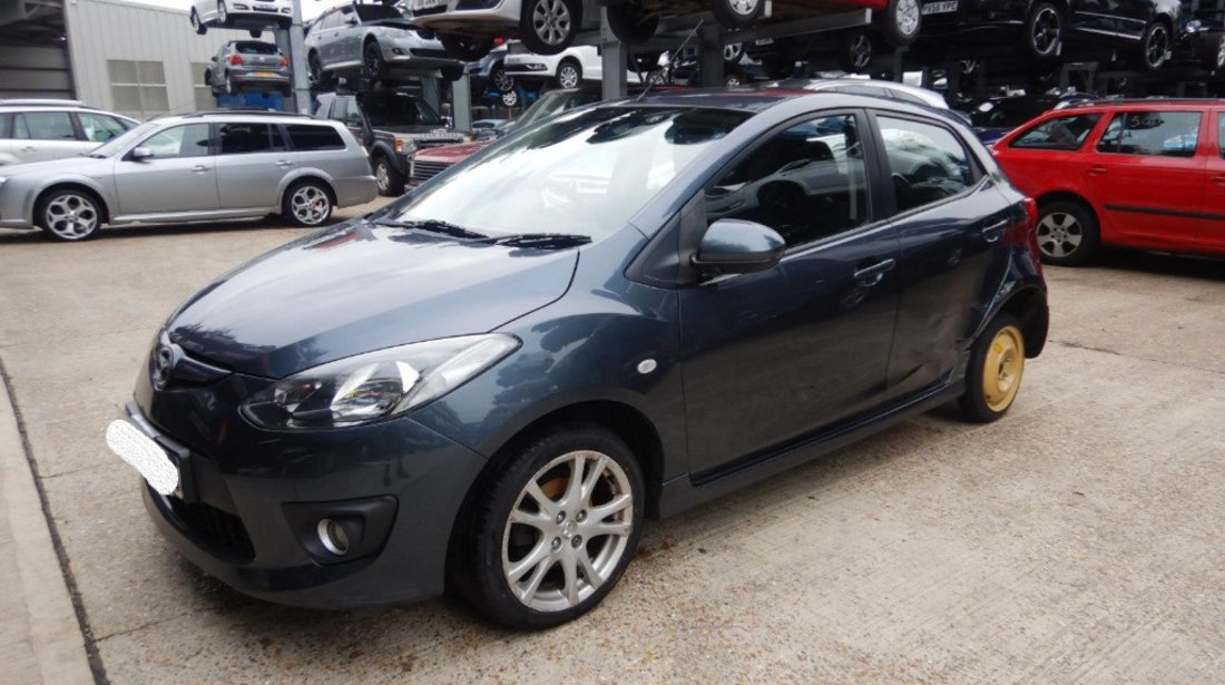 CD player Mazda 2 2008 Hatchback 1498 i