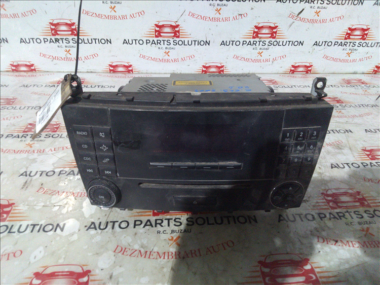 CD player MERCEDES-BENZ C CLASS an fabr. 2004