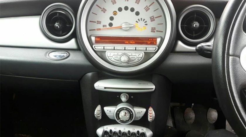 CD player Mini Cooper 2007 Hatchback 1.4