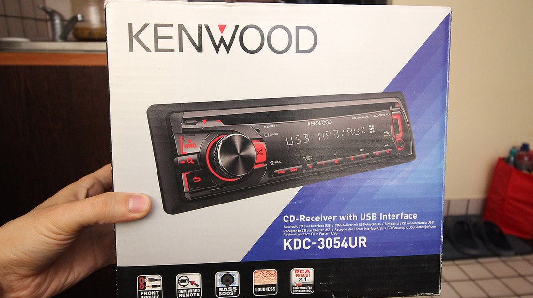 Cd player Mp3 auto cu stick usb si aux jack KENWOOD KDC 3054 UR full! 1din