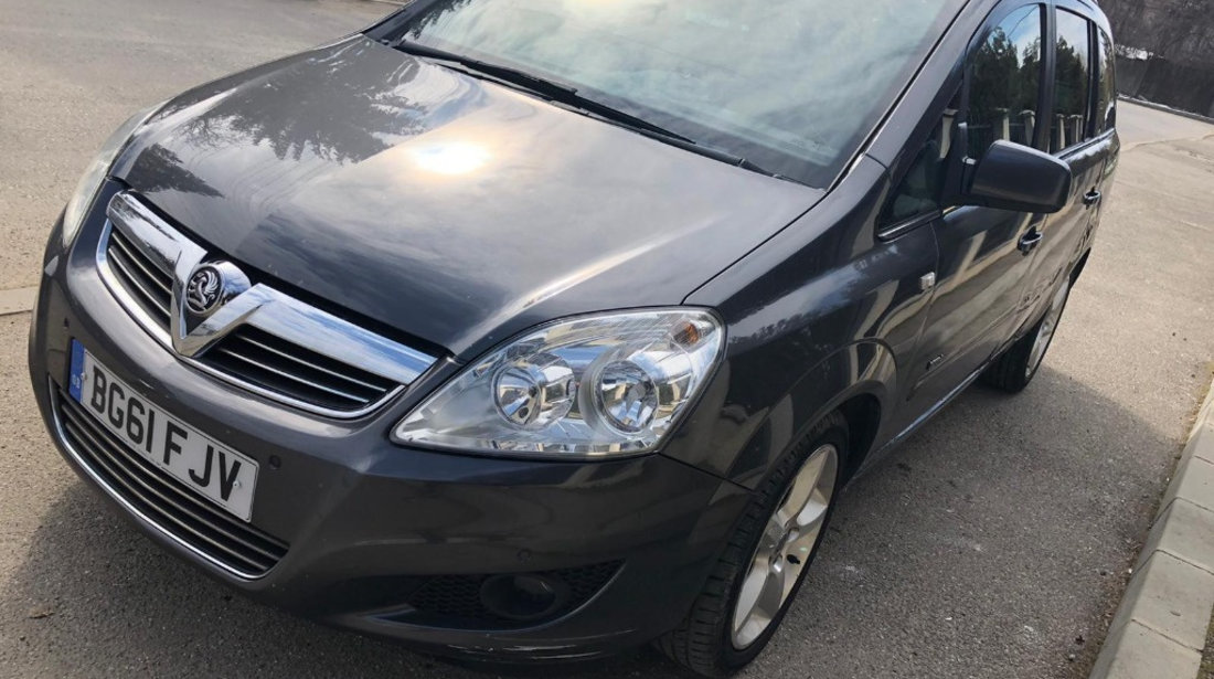 CD player Opel Zafira B 2011 Hatchback 1.7