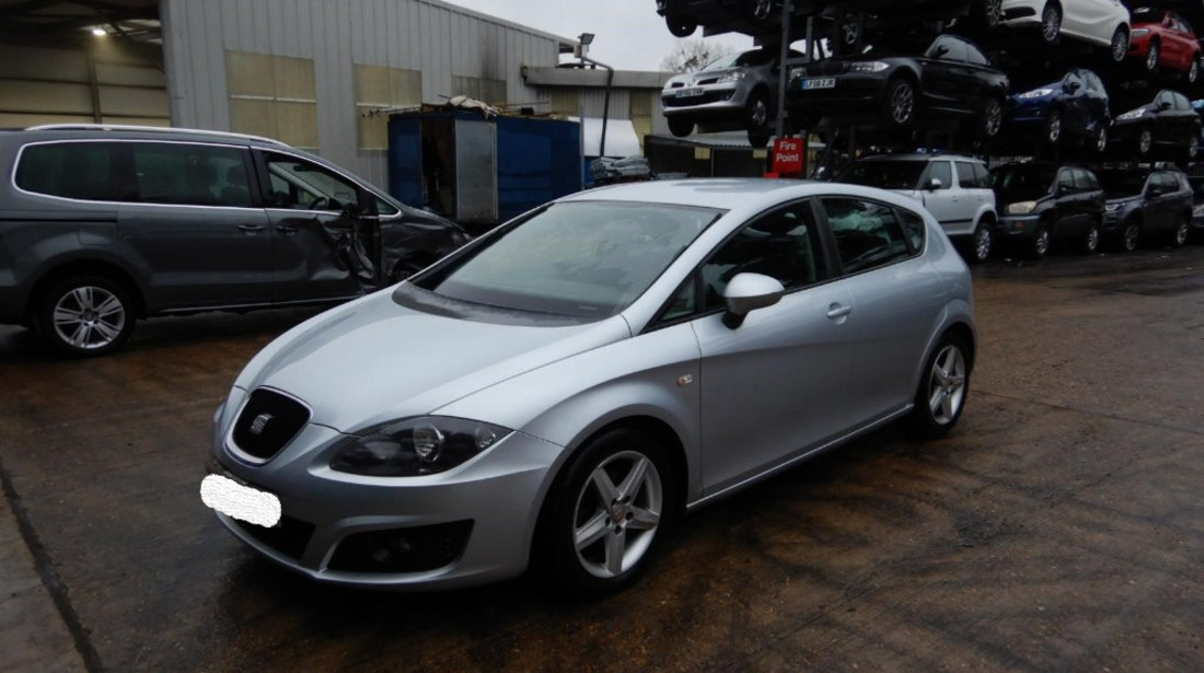 CD player Seat Leon 2 2010 Hatchback 1.6 TDI