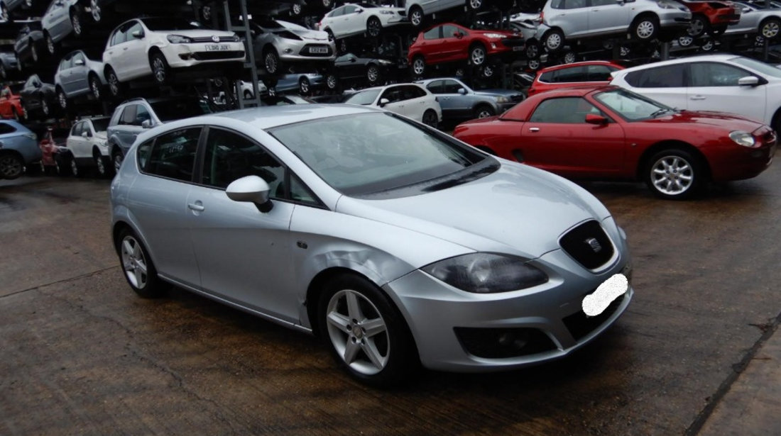 CD player Seat Leon 2 2010 Hatchback 1.6 TDI