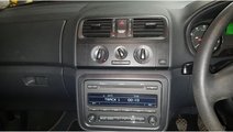 CD player Skoda Fabia II 2011 hatchback 1.2