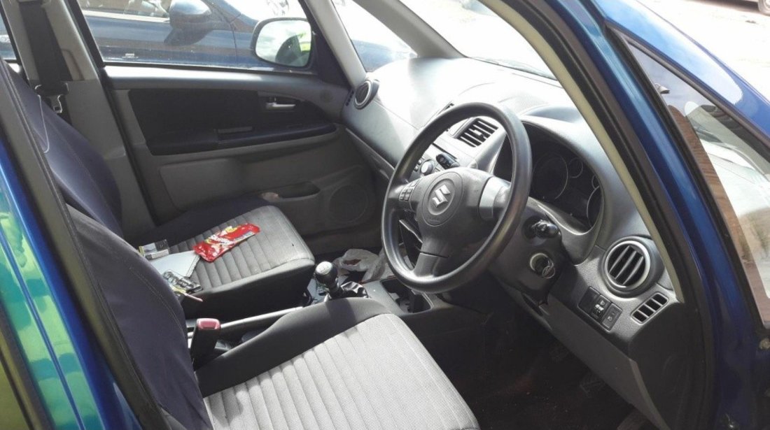 CD player Suzuki SX4 2010 hatchback 1.6