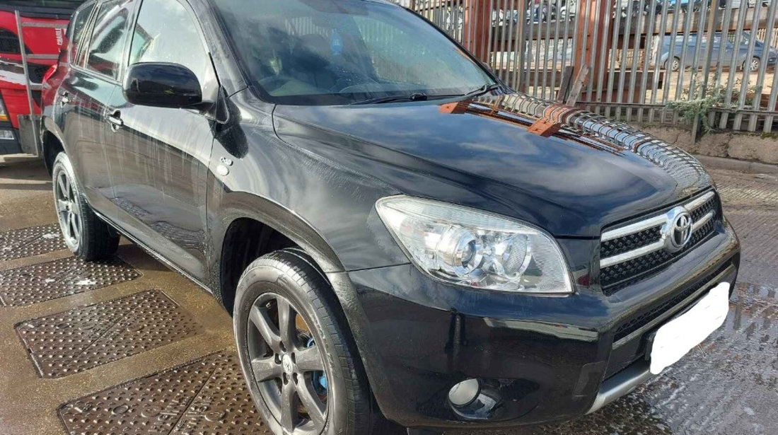 CD player Toyota RAV 4 2008 SUV 2.2 DIESEL 136Hp