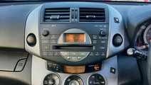 CD player Toyota RAV 4 2008 SUV 2.2 TDI