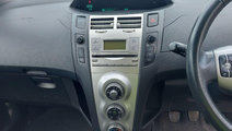 CD player Toyota Yaris 2008 HATCHBACK 1.4 d4D 11.2...