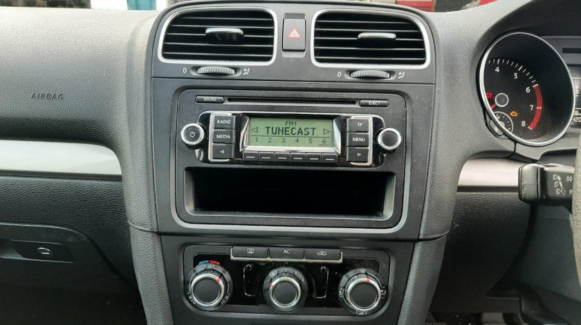 CD player Volkswagen Golf 6 2009 COUPE 1.4 TSI