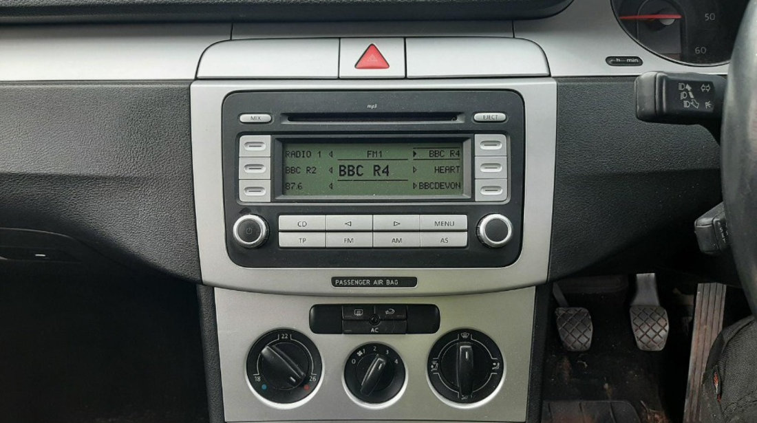 CD player Volkswagen Passat B6 2007 Break 2.0 TDI