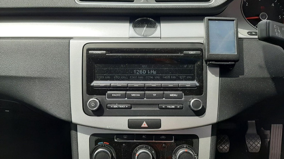 CD player Volkswagen Passat B7 2011 SEDAN 1.6 TDI