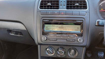 CD player Volkswagen Polo 6R 2010 HATCHBACK 1.6 TD...