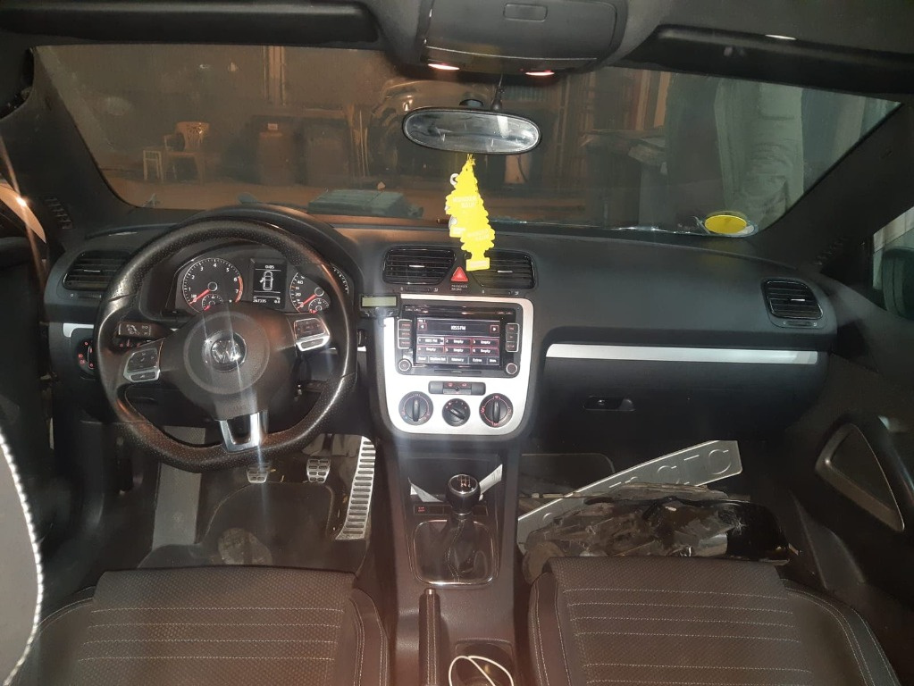 CD player Volkswagen Scirocco 2010 coupe 1.4 tsi